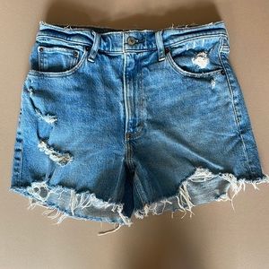 Abercrombie & Fitch 4” Mom Short High Rise
